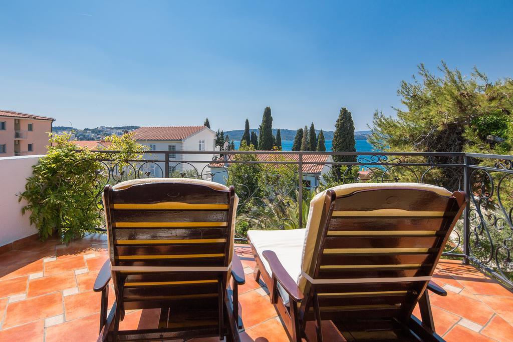 Villa Em Трогір Екстер'єр фото